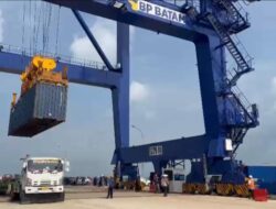 Sejak Pengoperasian STS Crane, Kegiatan Bongkar Muat Semakin Efektif