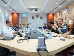 Kunjungan Delegasi Swedia Beserta Perusahaan Asing di Indonesia ke Pabrik Panasonic
