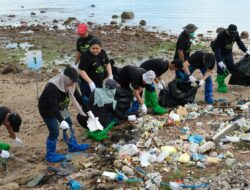 Peringati Hari Lingkungan Hidup Sedunia, PLN Batam Gelar Aksi Bersih Pantai