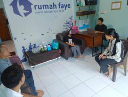 Unit PPA Polresta Barelang Cek Kondisi Anak Korban Rantai Orangtua