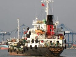 Kapal Tangker Tenggelam di Selat Malaka