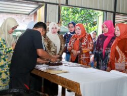 Erlita Belajar ke Sembung Batik Kulon Progo, Tingkatkan Kualitas dan Kreativitas Perajin