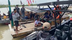 Sigap di Tengah Cuaca Buruk, TNI AL Lanal TBK Laksanakan SAR Speedboat Tenggelam di Perairan Karimun