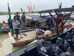 Sigap di Tengah Cuaca Buruk, TNI AL Lanal TBK Laksanakan SAR Speedboat Tenggelam di Perairan Karimun