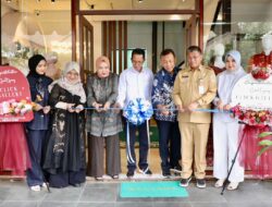 Grand Opening Click Gallery Batam, Amsakar Dorong Pengusaha Muda Adaptif di Era Digital