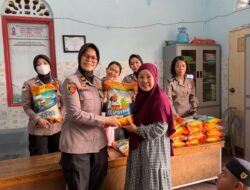 Polwan Polresta Barelang Gelar Jumat Berkah, Salurkan Bantuan untuk Anak Panti Asuhan