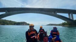 Diduga Terjun dari Jembatan 5 Barelang, Tim SAR Lakukan Pencarian Pria 35 Tahun
