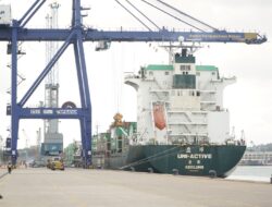 Kinerja Pelabuhan Batam Meningkat, Arus Peti Kemas dan Penumpang Naik di Awal 2026