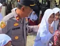 Tak Ingin Ditakuti, Polisi Ajak Siswa SLB Jalan-jalan dan Jajan