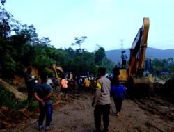 Jalan Amblas di Aek Sulum Belum Bisa Dilalui, Perbaikan Masih Berlangsung
