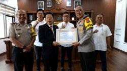 LEMKAPI Anugerahkan Polmas Award kepada Kapolres Tapsel